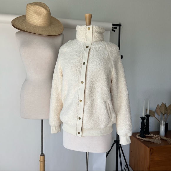 CREAM SHERPA JACKET - Picture 10 of 11